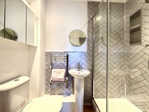 En-Suite- click for photo gallery